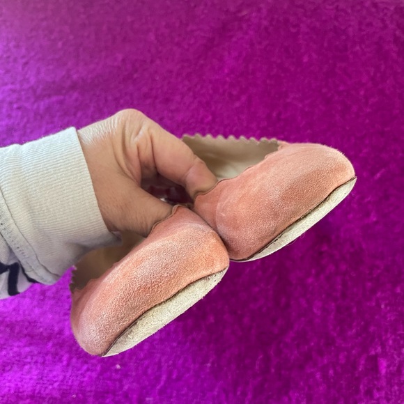 Chloe Melon Colored Suede Lauren Scalloped Edge Flats/ sz 38 - Picture 6 of 14